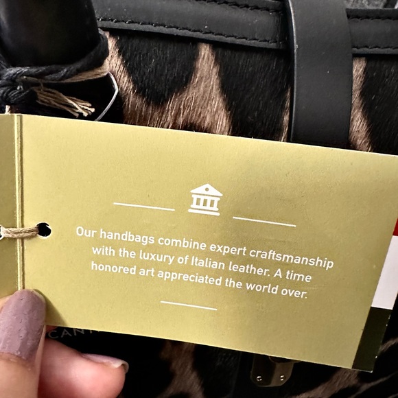 Cavalcanti calf bag NWT Comes with a free fendi designer Jewerly or scarf. - Picture 11 of 12